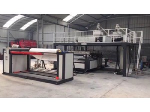 LS1600PE復(fù)合聚乙烯氣泡膜機(jī) 新型全自動(dòng)高速多層復(fù)合氣泡膜機(jī)組02