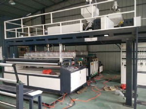 LS1600PE復(fù)合聚乙烯氣泡膜機(jī) 新型全自動(dòng)高速多層復(fù)合氣泡膜機(jī)組01