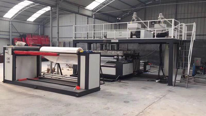 LS1600PE復合聚乙烯氣泡膜機 新型全自動高速多層復合氣泡膜機組02