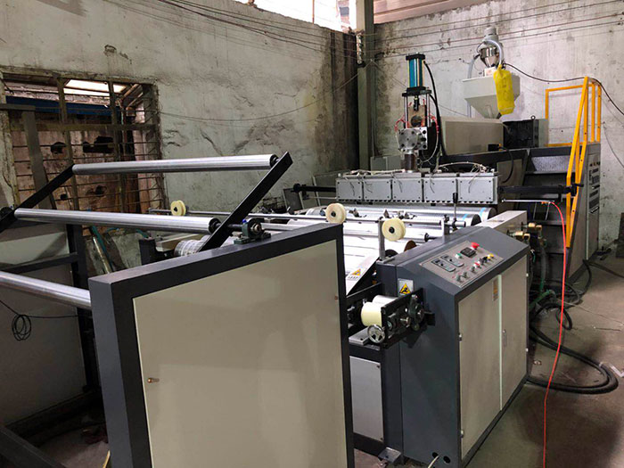 LSPE1600型全自動高速聚乙烯氣泡膜機（氣墊膜機）設備氣泡膜機器01